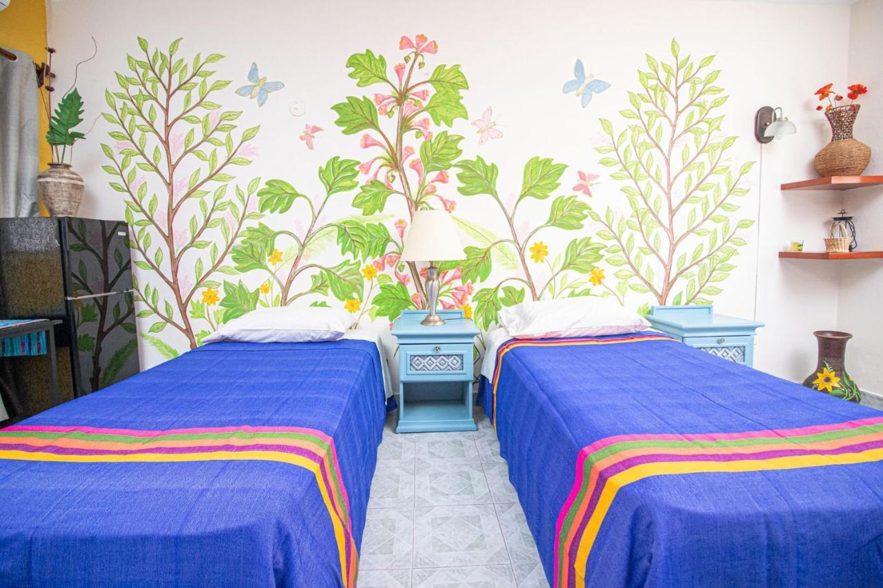 La Casa Del Almendro Hotell Playa del Carmen Exteriör bild