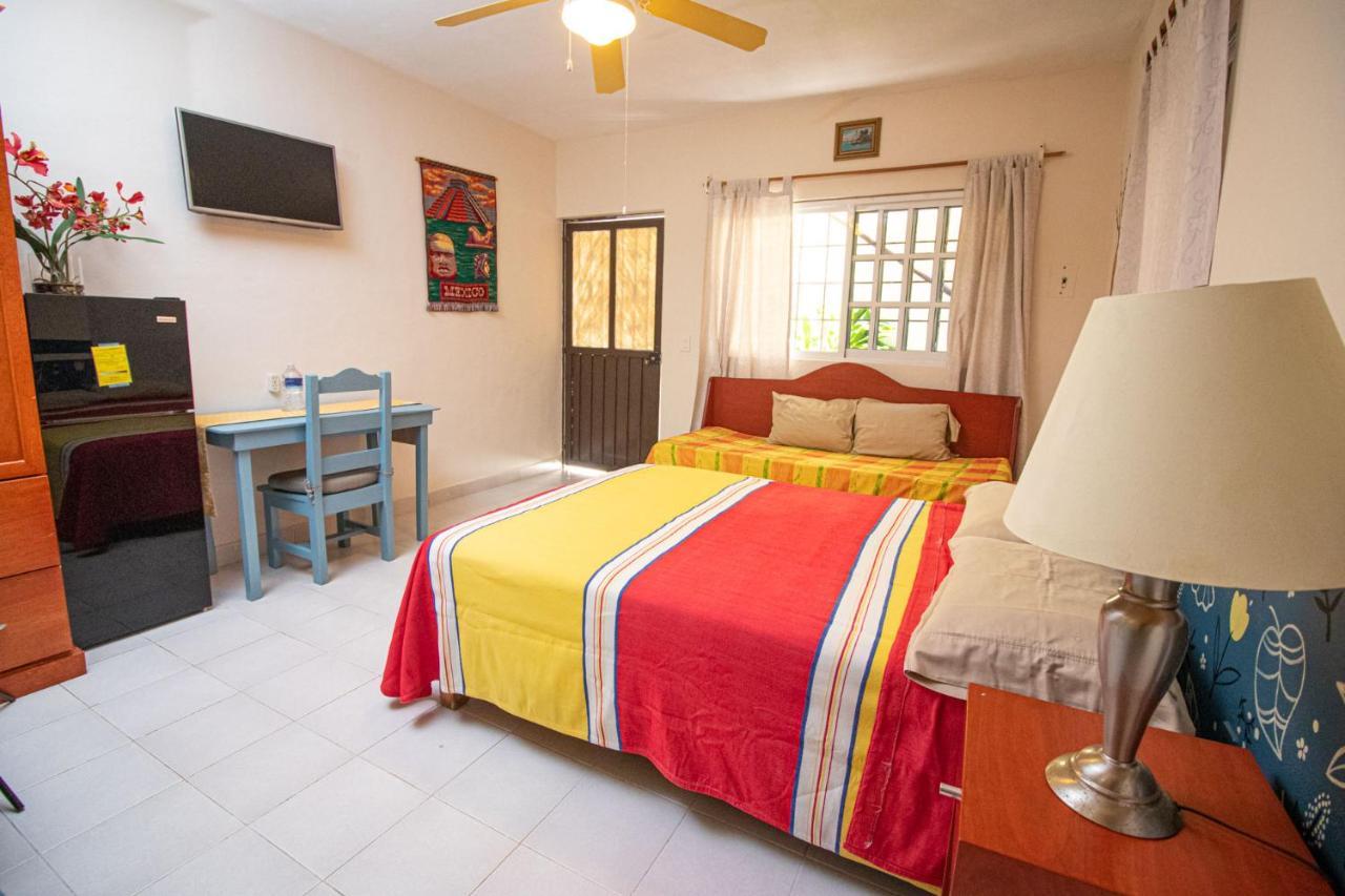 La Casa Del Almendro Hotell Playa del Carmen Exteriör bild
