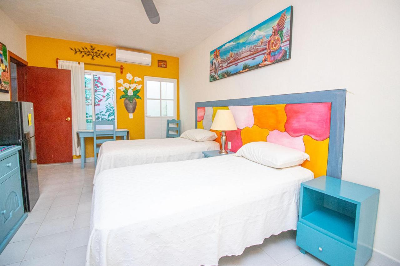 La Casa Del Almendro Hotell Playa del Carmen Exteriör bild